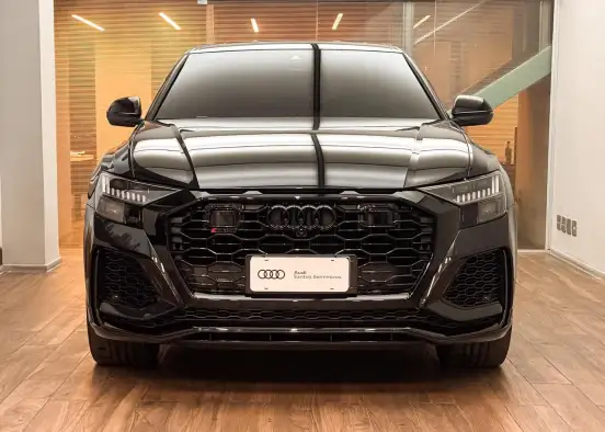 AUDI-RS Q8-2023
