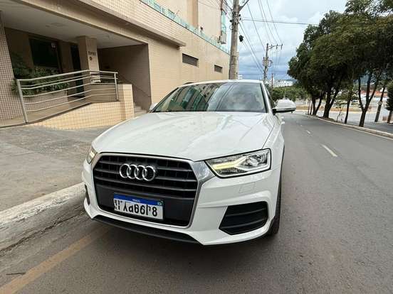 AUDI-Q3-2015