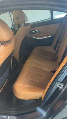 BMW-320i-2022