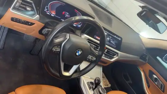 BMW-320i-2022