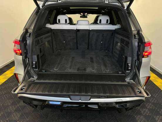 BMW-X5-2021