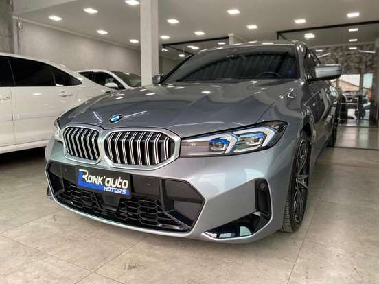 BMW-320i-2022