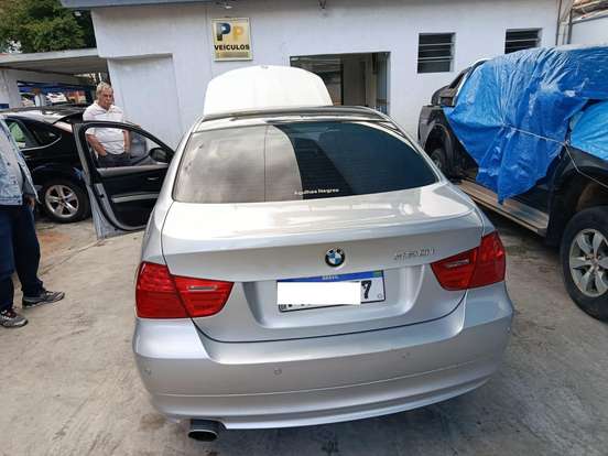 BMW-320i-2.0 TOP 16V GASOLINA 4P AUTOMÁTICO BMW-320i-2011