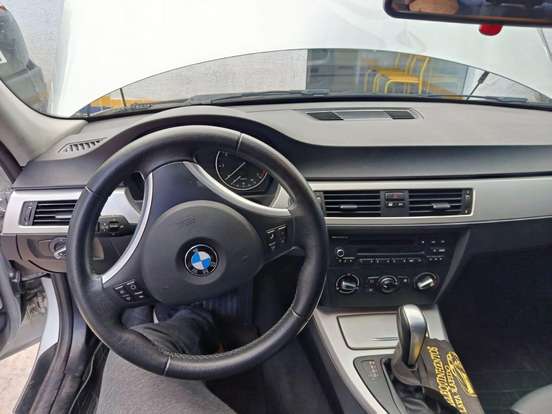 BMW-320i-2.0 TOP 16V GASOLINA 4P AUTOMÁTICO BMW-320i-2011