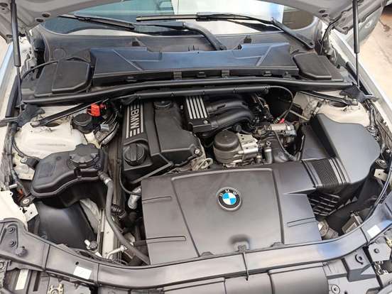 BMW-320i-2.0 TOP 16V GASOLINA 4P AUTOMÁTICO BMW-320i-2011