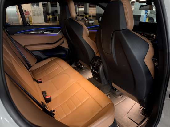 BMW-X4-2022