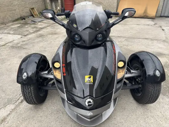CAN-AM SPYDER RS-S 