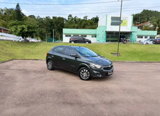 CHEVROLET ONIX 1.4 MPFI ADVANTAGE 8V FLEX 4P AUTOMÁTICO CHEVROLET ONIX 1.4 MPFI ADVANTAGE 8V FLEX 4P AUTOMÁTICO