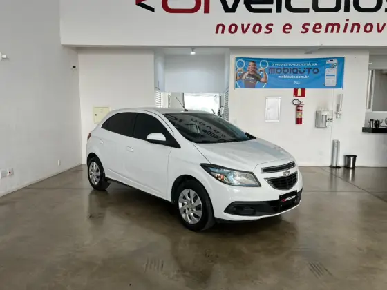 CHEVROLET ONIX 1.4 MPFI LT 8V FLEX 4P MANUAL