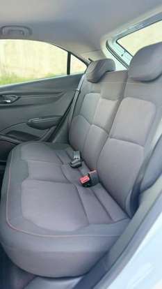 CHEVROLET-ONIX-2015