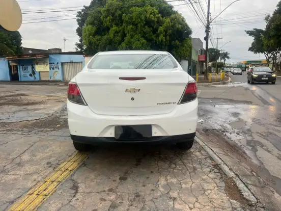 CHEVROLET-PRISMA-2014