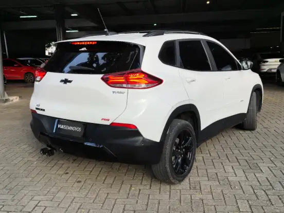 CHEVROLET-TRACKER-2023