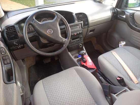 CHEVROLET-ZAFIRA-2.0 MPFI EXPRESSION 8V FLEX 4P AUTOMÁTICO CHEVROLET-ZAFIRA-2010