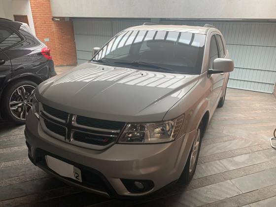 DODGE JOURNEY 3.6 SXT V6 GASOLINA 4P AUTOMÁTICO