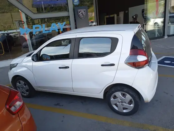 FIAT MOBI 1.0 EVO FLEX LIKE. MANUAL FIAT MOBI 1.0 EVO FLEX LIKE. MANUAL