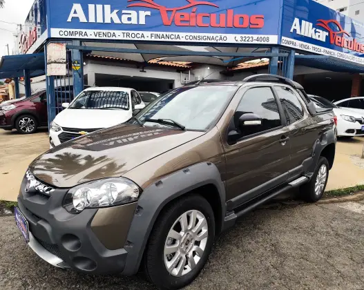 FIAT STRADA 1.8 MPI ADVENTURE CD 16V FLEX 3P MANUAL FIAT STRADA 1.8 MPI ADVENTURE CD 16V FLEX 3P MANUAL