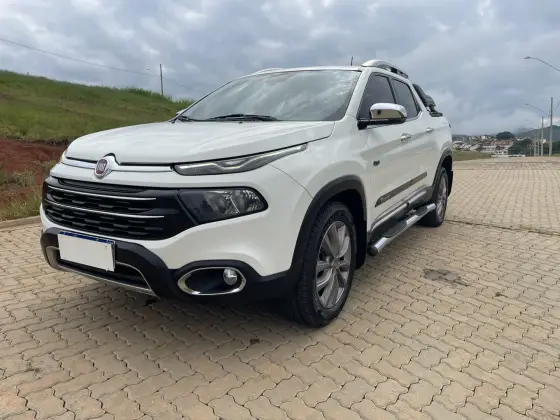 FIAT TORO 2.0 16V TURBO DIESEL RANCH 4WD AT9