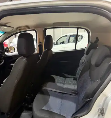 FIAT-UNO-1.0 EVO ATTRACTIVE 8V FLEX 4P MANUAL FIAT-UNO-2016