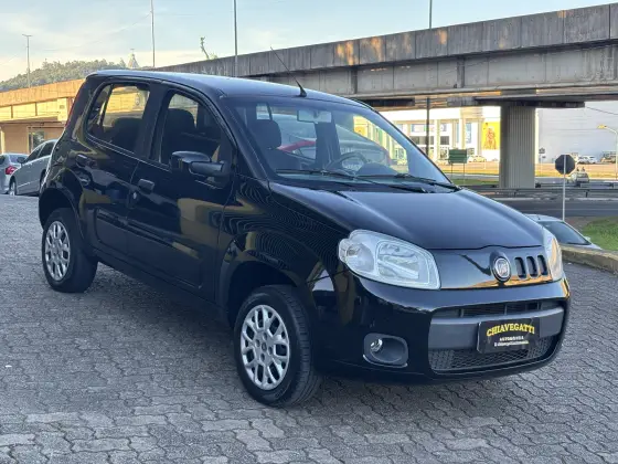 FIAT UNO 1.0 EVO VIVACE 8V FLEX 4P MANUAL