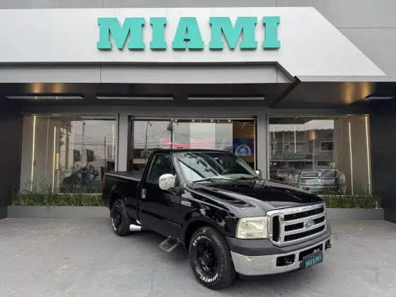 FORD F-250 3.9 XLT 4X2 CS DIESEL 2P MANUAL FORD F-250 3.9 XLT 4X2 CS DIESEL 2P MANUAL
