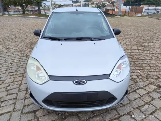 FORD FIESTA 1.6 ROCAM HATCH 8V FLEX 4P MANUAL FORD FIESTA 1.6 ROCAM HATCH 8V FLEX 4P MANUAL