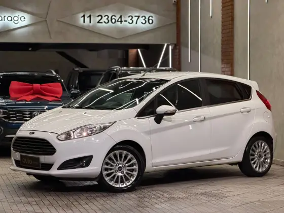 FORD FIESTA 1.6 TITANIUM HATCH 16V FLEX 4P POWERSHIFT FORD FIESTA 1.6 TITANIUM HATCH 16V FLEX 4P POWERSHIFT