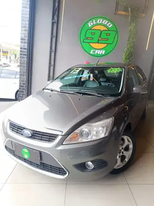 FORD FOCUS 2.0 TITANIUM HATCH 16V FLEX 4P AUTOMÁTICO FORD FOCUS 2.0 TITANIUM HATCH 16V FLEX 4P AUTOMÁTICO