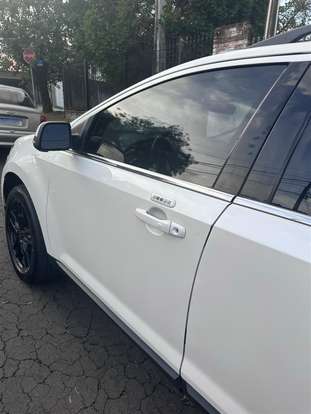 FORD-EDGE-2012