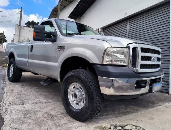 FORD F-250 3.9 XLT MAX POWER 4X4 CS DIESEL 2P MANUAL