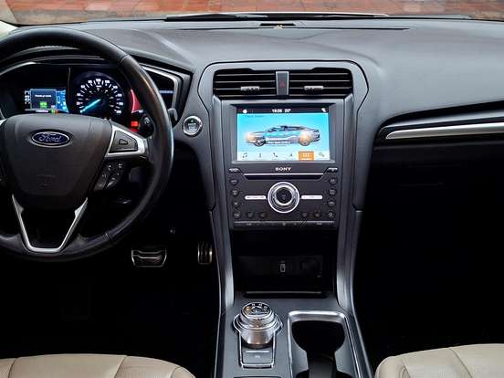FORD-FUSION-2.0 TITANIUM 16V HÍBRIDO 4P AUTOMÁTICO FORD-FUSION-2016