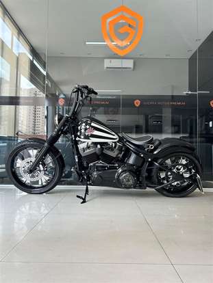 HARLEY-DAVIDSON-SOFTAIL BLACKLINE-2011