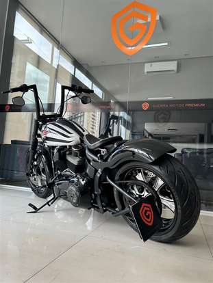 HARLEY-DAVIDSON-SOFTAIL BLACKLINE-2011
