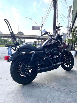 HARLEY-DAVIDSON-SPORTSTER XL 883 R-2008