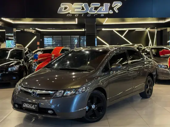 HONDA CIVIC 1.8 LXS 16V FLEX 4P AUTOMÁTICO HONDA CIVIC 1.8 LXS 16V FLEX 4P AUTOMÁTICO