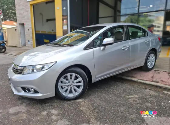 HONDA CIVIC 2.0 LXR 16V FLEX 4P AUTOMÁTICO HONDA CIVIC 2.0 LXR 16V FLEX 4P AUTOMÁTICO