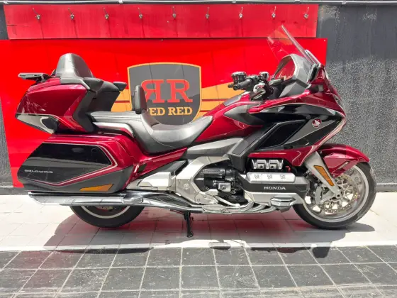 HONDA GL 1800 GOLD WING TOUR 