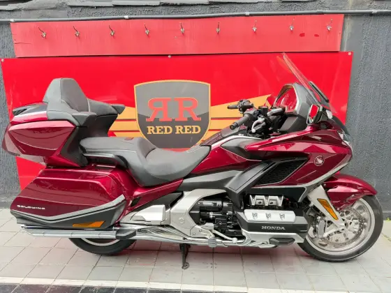 HONDA GL 1800 GOLD WING TOUR HONDA GL 1800 GOLD WING TOUR