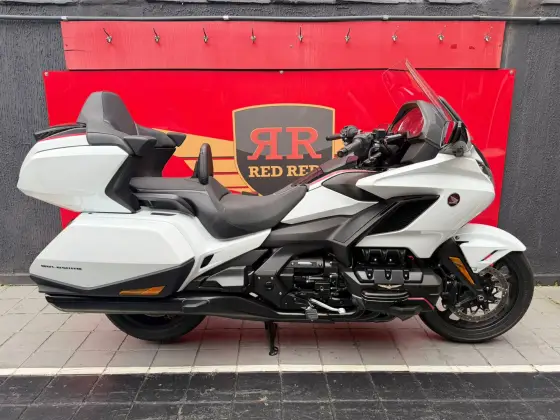 HONDA GL 1800 GOLD WING TOUR 