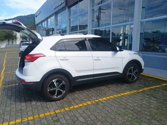 HYUNDAI CRETA 1.6 16V FLEX SMART PLUS AUTOMÁTICO HYUNDAI CRETA 1.6 16V FLEX SMART PLUS AUTOMÁTICO