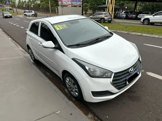 HYUNDAI HB20 1.0 COMFORT 12V FLEX 4P MANUAL HYUNDAI HB20 1.0 COMFORT 12V FLEX 4P MANUAL