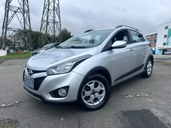 HYUNDAI HB20X 1.6 16V STYLE FLEX 4P MANUAL HYUNDAI HB20X 1.6 16V STYLE FLEX 4P MANUAL