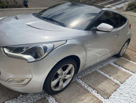 HYUNDAI-VELOSTER-2011