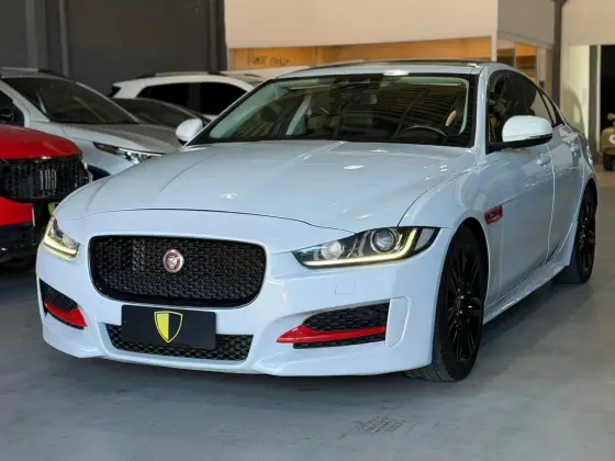 JAGUAR XE 2.0 16V SI4 TURBO GASOLINA R-SPORT 4P AUTOMÁTICO