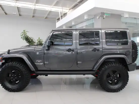 JEEP-WRANGLER-3.6 UNLIMITED SAHARA 4X4 V6 GASOLINA 4P AUTOMÁTICO JEEP-WRANGLER-2018