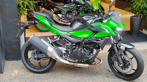 KAWASAKI Z500 