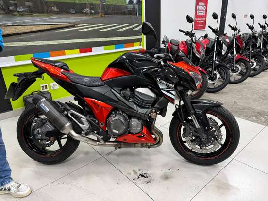 KAWASAKI-Z800-2014