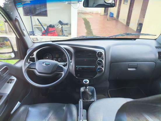 KIA-BONGO-2021
