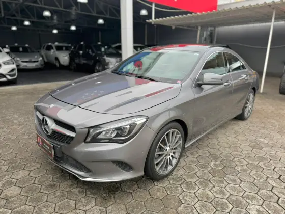 MERCEDES-BENZ CLA 200 1.6 VISION 16V FLEX 4P AUTOMÁTICO MERCEDES-BENZ CLA 200 1.6 VISION 16V FLEX 4P AUTOMÁTICO