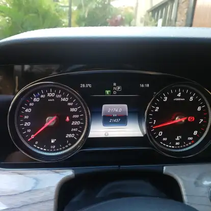 MERCEDES-BENZ-E 300-2017