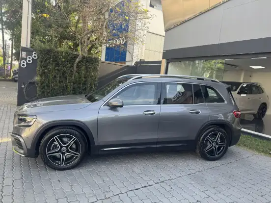 MERCEDES-BENZ-GLB 220-2.0 MHEV AMG LINE 4MATIC 8G-DCT MERCEDES-BENZ-GLB 220-2025